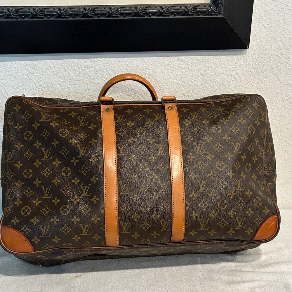 Kabul leather travel bag
Louis Vuitton Brown and Tan - Picture 4 of 17